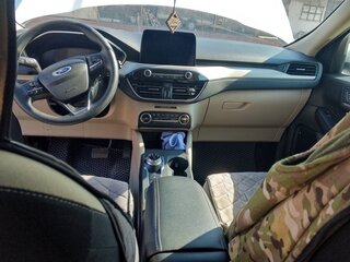 2020 Ford Escape IV, белый, 1800000 рублей, вид 4