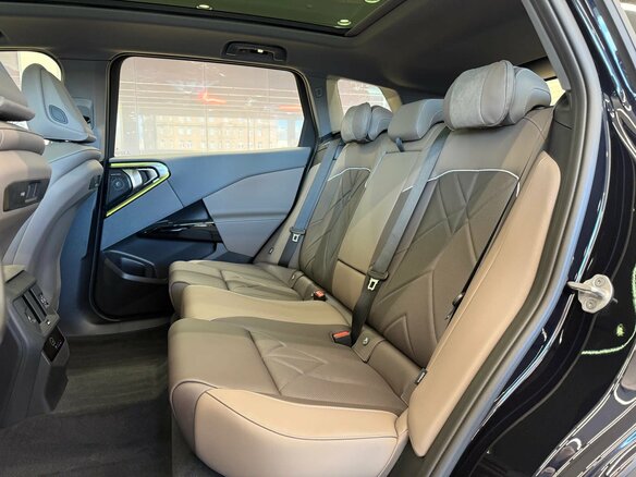 2025 BMW X3 Long 30L xDrive IV (G45/G48), чёрный, 6690000 рублей - вид 15