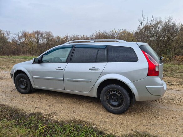 2008 Renault Megane II Рестайлинг, серебристый - вид 2