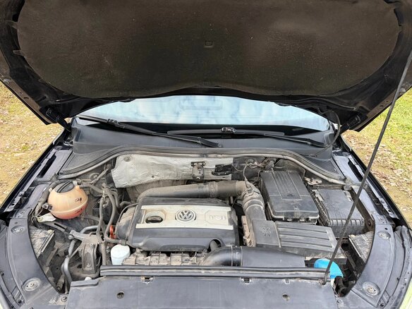 2011 Volkswagen Tiguan I Рестайлинг, чёрный, 1550000 рублей - вид 12