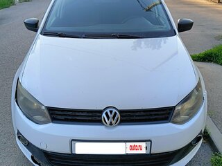 2012 Volkswagen Polo V, белый, 310000 рублей, вид 2
