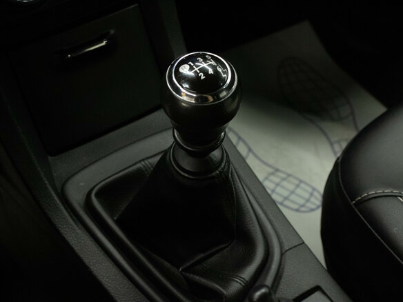 2013 Toyota Corolla XI (E160, E170, E180), белый, 909000 рублей - вид 20