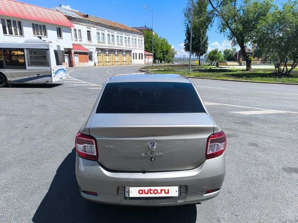 2017 Renault Logan II, золотистый, 800000 рублей - вид 9