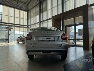 2025 Lada (ВАЗ) Granta I Рестайлинг, серебристый, 1097000 рублей, вид 5