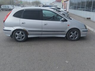 2000 Nissan Almera Tino I, серый, 370000 рублей, вид 2