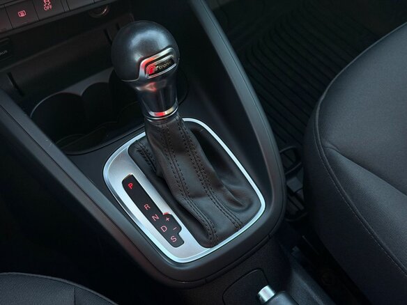 2013 Audi A1 I (8X), красный, 920000 рублей - вид 21