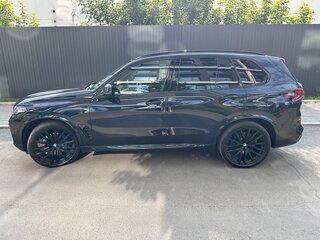 2023 BMW X5 40i IV (G05/G18) Рестайлинг, чёрный, 10000000 рублей, вид 5