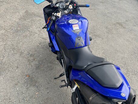 2007 Yamaha YZF-R1, синий, 630000 рублей, вид 4