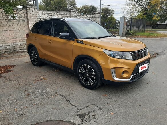 2021 Suzuki Vitara II Рестайлинг, жёлтый, 1490000 рублей - вид 2