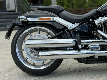 2026 Harley-Davidson Fat Boy, зелёный, 4200000 рублей, вид 4