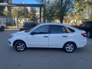 2018 Lada (ВАЗ) Granta I Рестайлинг, белый, 600000 рублей, вид 4