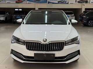 2024 Skoda Superb IV, белый, 4028421 рублей, вид 2
