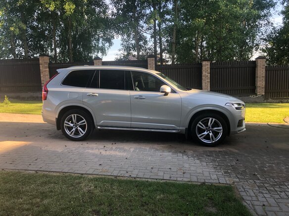 2020 Volvo XC90 II Рестайлинг 1, серый, 4285000 рублей - вид 1