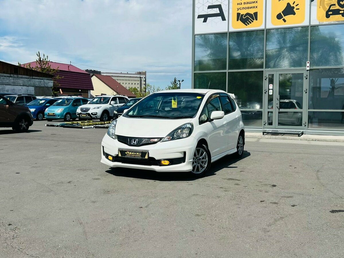 Открыть фотографии: Honda Fit II