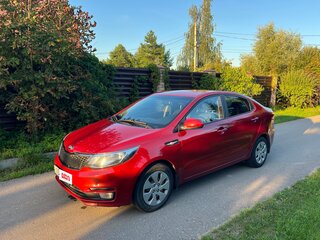 2017 Kia Rio III Рестайлинг, красный, 800000 рублей, вид 1