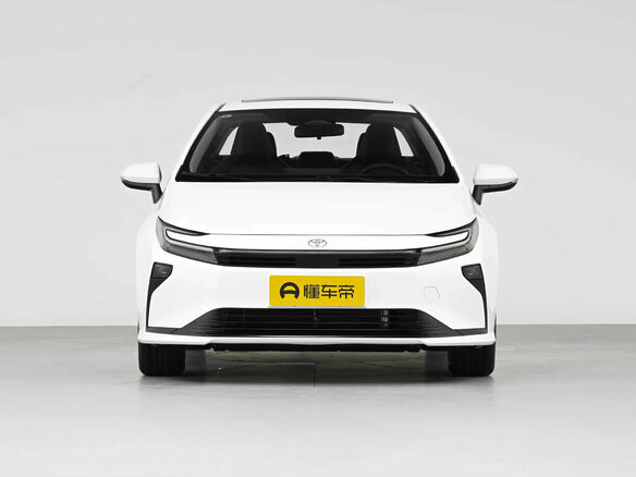 2026 Toyota Corolla XII (E210), белый, 3250000 рублей - вид 1