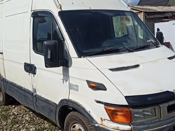 2003 Iveco Daily, белый, 400000 рублей - вид 2
