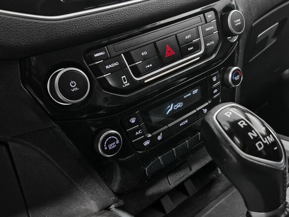 2018 Geely Emgrand X7 I Рестайлинг 2, белый - вид 17