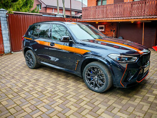 2022 BMW X5 M Competition III (F95), чёрный, 13500000 рублей, вид 3