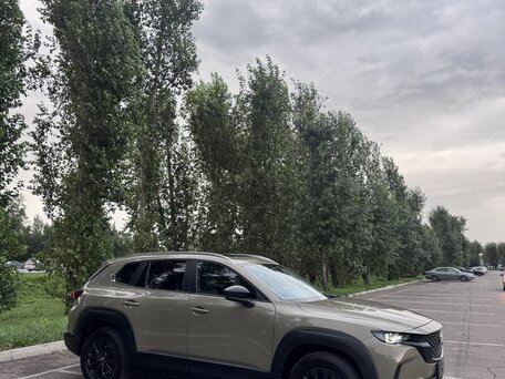 2023 Mazda CX-50, бежевый, 3000000 рублей, вид 4