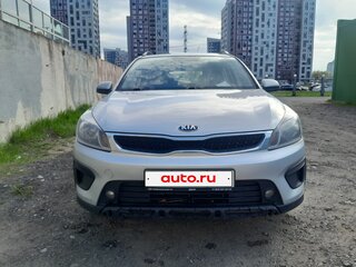 2019 Kia Rio X-Line IV, серебристый, 990000 рублей, вид 2