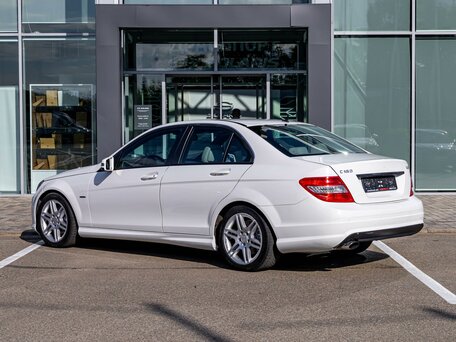 2010 Mercedes-Benz C-Класс 180 BlueEFFICIENCY III (W204), белый, 1095000 рублей, вид 4
