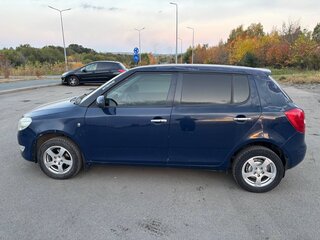2011 Skoda Fabia II Рестайлинг, синий, 330000 рублей, вид 3