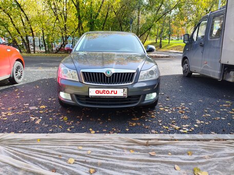 2011 Skoda Octavia DSG7 II (A5) Рестайлинг, серый, 910000 рублей, вид 2