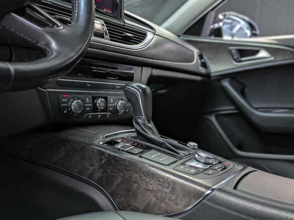 2017 Audi A6 IV (C7) Рестайлинг, чёрный, 2020000 рублей - вид 16