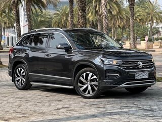 2021 Volkswagen Tayron I, чёрный, 1810000 рублей, вид 3