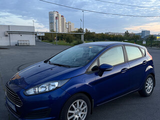 2016 Ford Fiesta Mk6 Рестайлинг, синий, 880000 рублей, вид 2