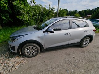 2018 Kia Rio X-Line IV, серебристый, 1500000 рублей, вид 3