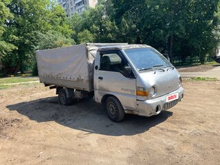 2011 Hyundai Porter, серебристый, 299999 рублей, вид 2