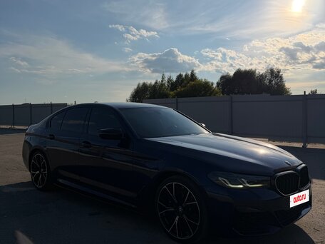 2018 BMW 5 серии 520d VII (G30/G31/G38), синий, 2950000 рублей, вид 3