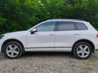 2014 Volkswagen Touareg II, белый, 2900000 рублей, вид 4