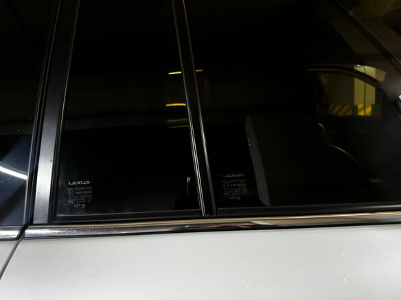 2012 Lexus LX 570 III Рестайлинг, серебристый, 6500000 рублей - вид 22