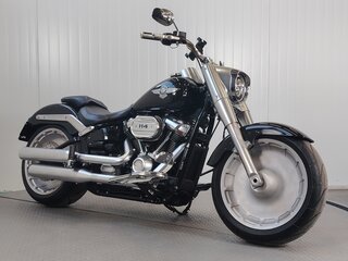 2020 Harley-Davidson Fat Boy, чёрный, 1929000 рублей, вид 2