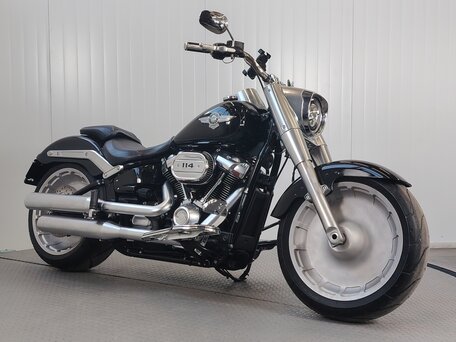 2020 Harley-Davidson Fat Boy, чёрный, 1929000 рублей, вид 2