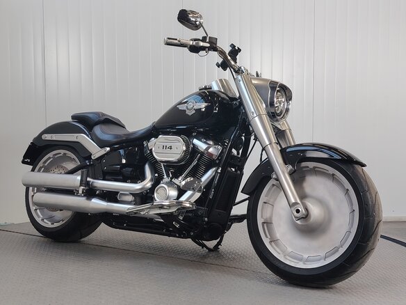 2020 Harley-Davidson Fat Boy, чёрный, 1929000 рублей - вид 1