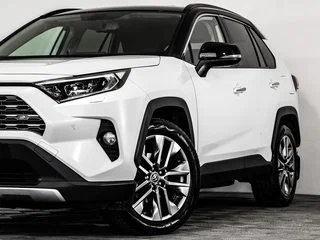 2019 Toyota RAV4 V (XA50), белый, 3099000 рублей, вид 1