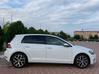 2020 Volkswagen Golf VII Рестайлинг, белый, 2100000 рублей, вид 5