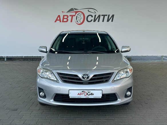 2011 Toyota Corolla X (E140, E150) Рестайлинг, серебристый, 990000 рублей - вид 2