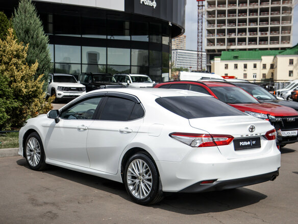 2019 Toyota Camry VIII (XV70), белый - вид 4