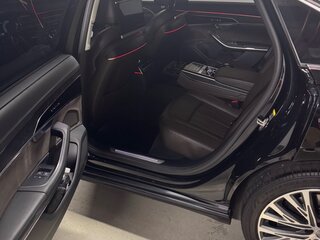 2018 Audi A8 Long 55 TFSI IV (D5), чёрный, 5400000 рублей, вид 4