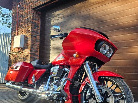 2021 Harley-Davidson Road Glide, красный, 1650000 рублей, вид 5
