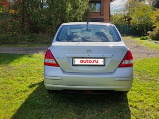 2010 Nissan Tiida I Рестайлинг, серебристый, 1000000 рублей, вид 4