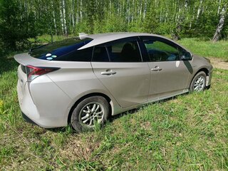 2016 Toyota Prius IV (XW50), серый, 1299000 рублей, вид 3