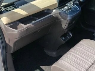 2019 Honda Freed II, серебристый, 1750000 рублей, вид 4