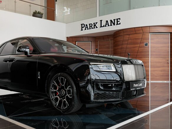 2022 Rolls-Royce Ghost Black Badge II (Series I), чёрный - вид 6