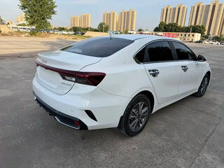 2023 Kia K3 II (China Market) Рестайлинг, белый, 1480100 рублей, вид 4